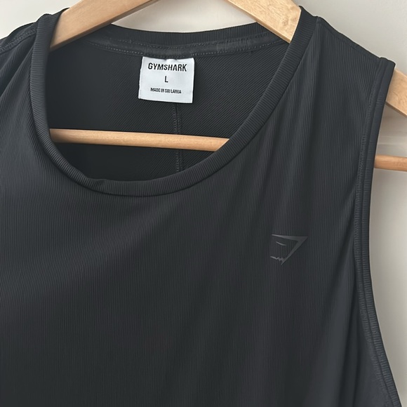 Gymshark asymmetric tank - Picture 4 of 5